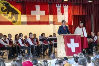 Albert Rösti a prévu de prononcer pas moins de six discours au cours de son tour de Suisse jeudi et vendredi (archives). KEYSTONE/PETER SCHNEIDER